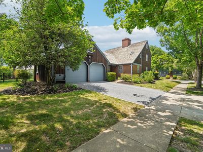 355 Broadview Ln