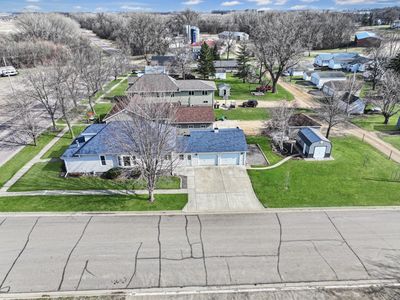 401 Lake Ave S