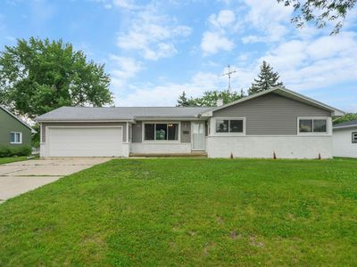 944 Hillside Dr