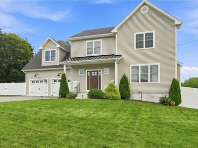 49 Regina Dr