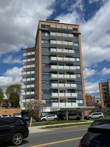 300 Lynn Shore Dr APT 207