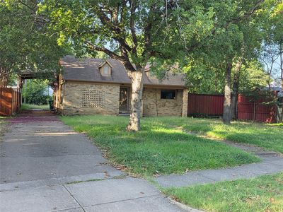 2216 Daisy Ln