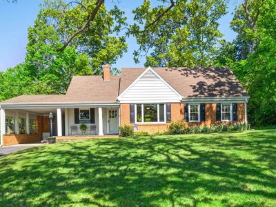 446 Mountain View Dr