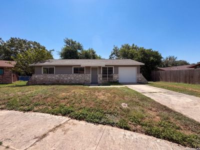 102 DARTMOOR DR