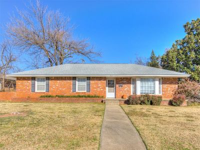 2601 Chaucer Dr