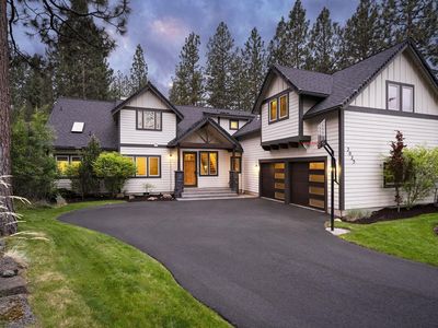 2023 NW Shiraz Ct