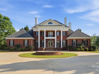 1202 Hodges Circle