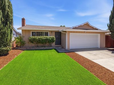 3190 Golf Dr