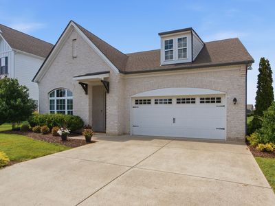 304 Eastwood Ln