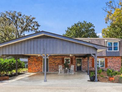 989 Dowlingwood Drive