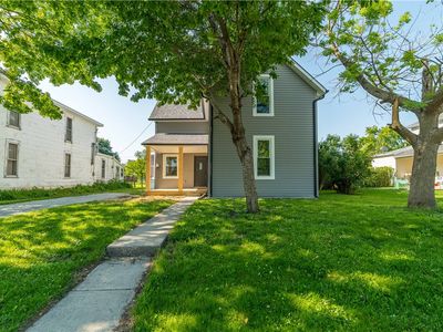 219 E Church St