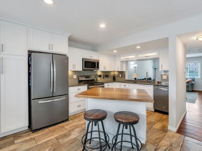 Property at 825 E Three Fountains Cir Unit 6, Murray, UT
