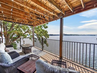 365 Waters Edge Dr #1A