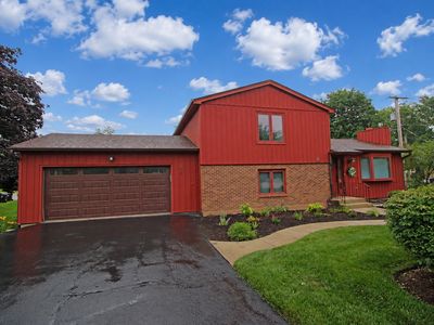 Property at 220 Fairway Rd, Lake Zurich, IL