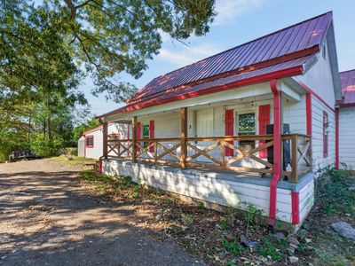 1022 Fairview Rd