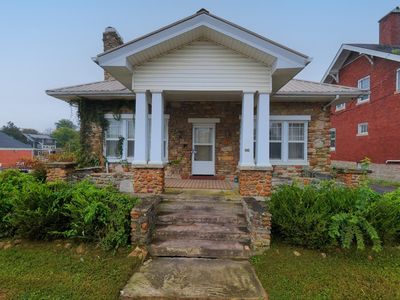 Property at 326 W Lexington Ave, Winchester, KY