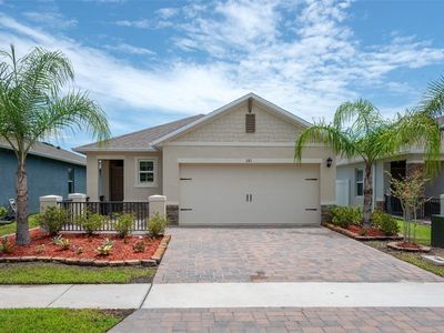 281 Caryota Ct