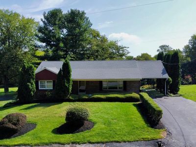 6199 Lake Rd