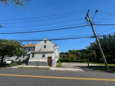 682 Mill St