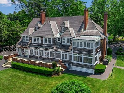 6100 Old Lake Shore Rd