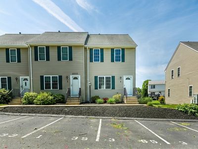5055 N Main St #3