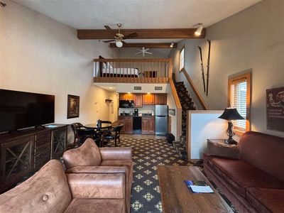 5620 Highlands Dr #561-64