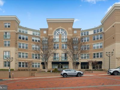 12000 Market St APT 374