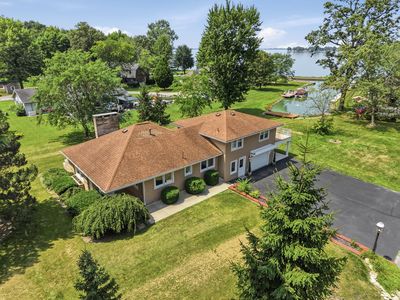 303 Harbor Dr