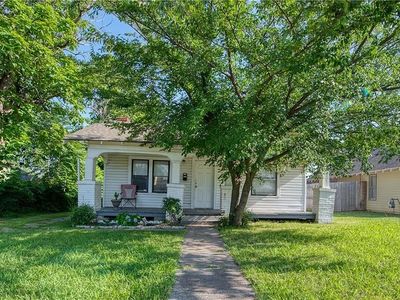 908 NW 25th St