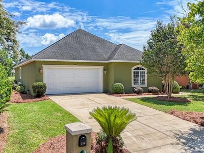 Property at 238 Stonegate Ln, Albany, GA