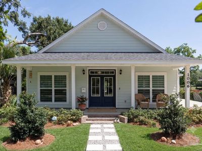 1006 W Lloyd St