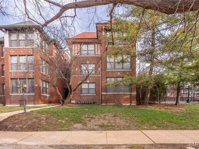 5653 Waterman Blvd #1N