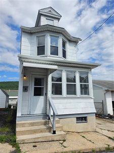 131 W Early Ave