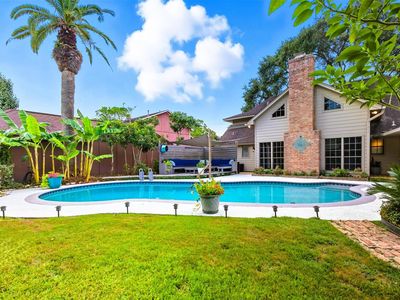 15715 Brookvilla Dr