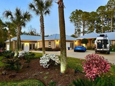 216 Santa Barbara Ave