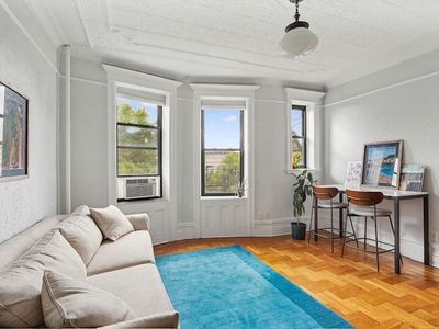 527 8th St APT 3A
