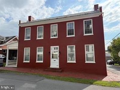 20 N Market St