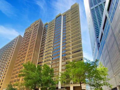 201 E Chestnut St APT 3A