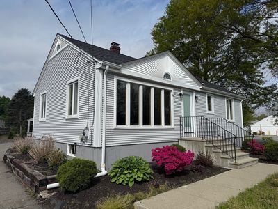 561 County St