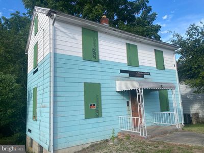 1107 W 6th St