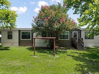 Property at 501 W 3rd St, Maypearl, TX