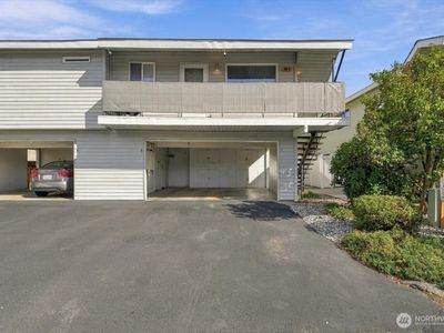 100 Simon Street #8