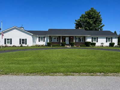 8190 Venshire Dr