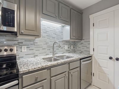 607 Morning Sun Dr #607
