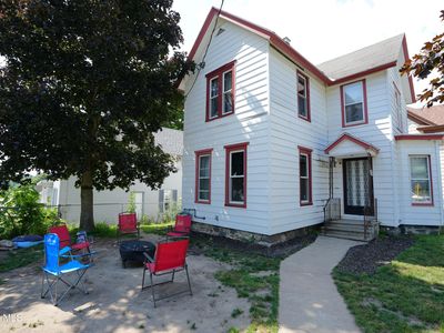 93 Forest Street