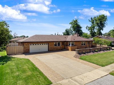 378 Oakwood Dr