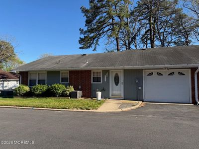682 New Castle Court #B