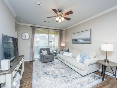 1600 Long Grove Dr Unit 825