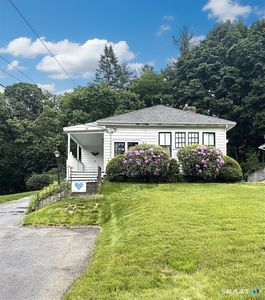 92 Highwood Avenue