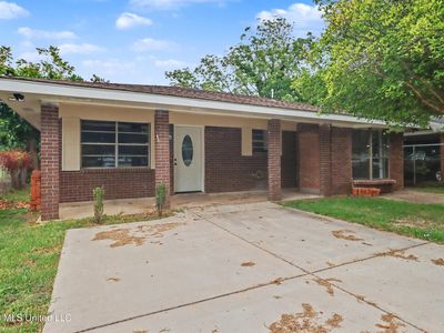 1406 Lewis Ave